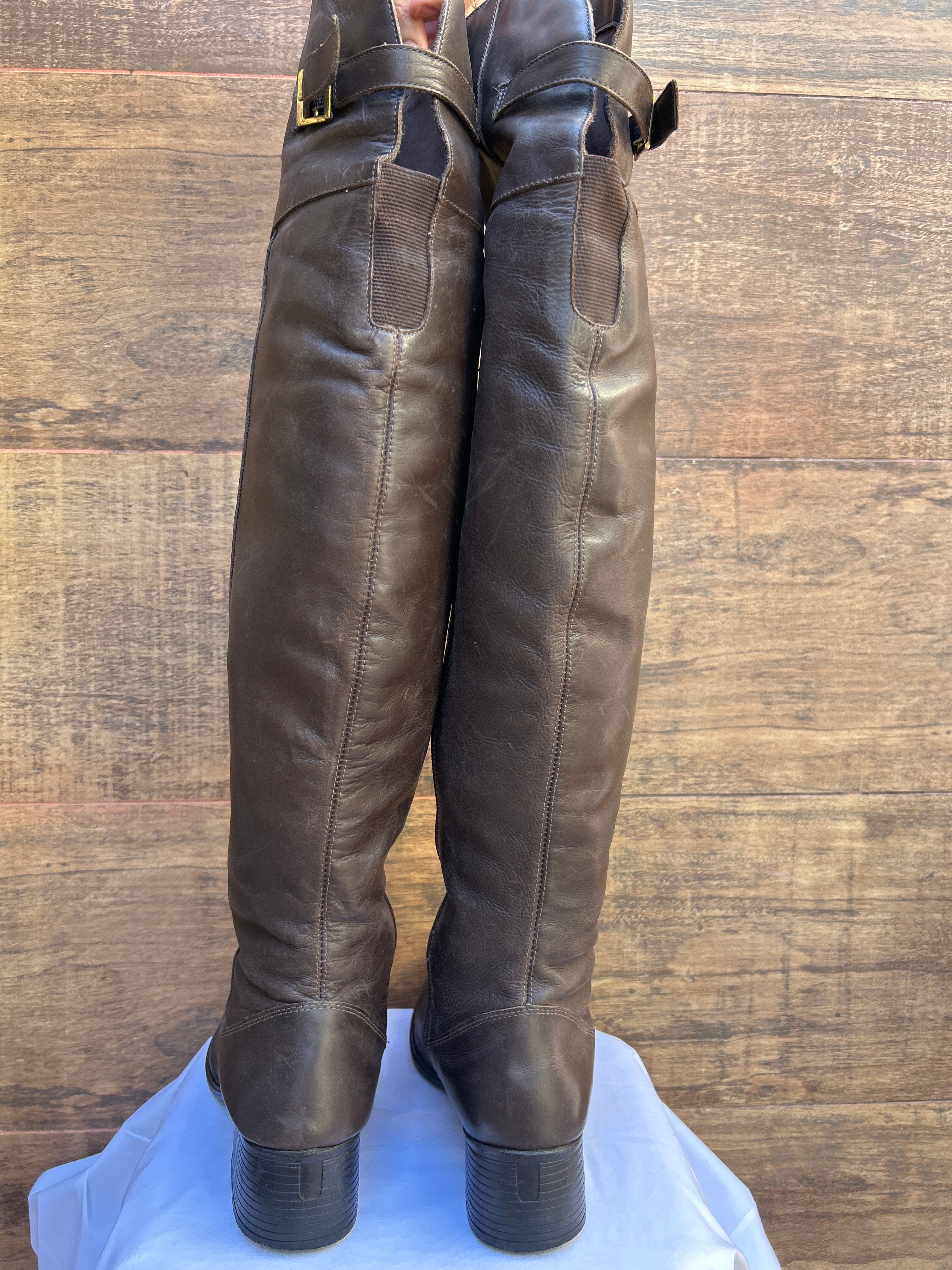 Bota Cano Alto Couro Tam 38