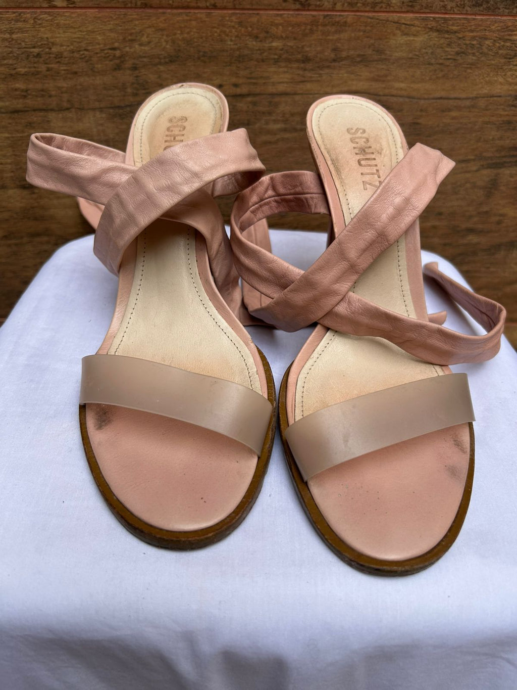 Sandália Schutz Rosa – Delicadeza com Estilo - Nr 38