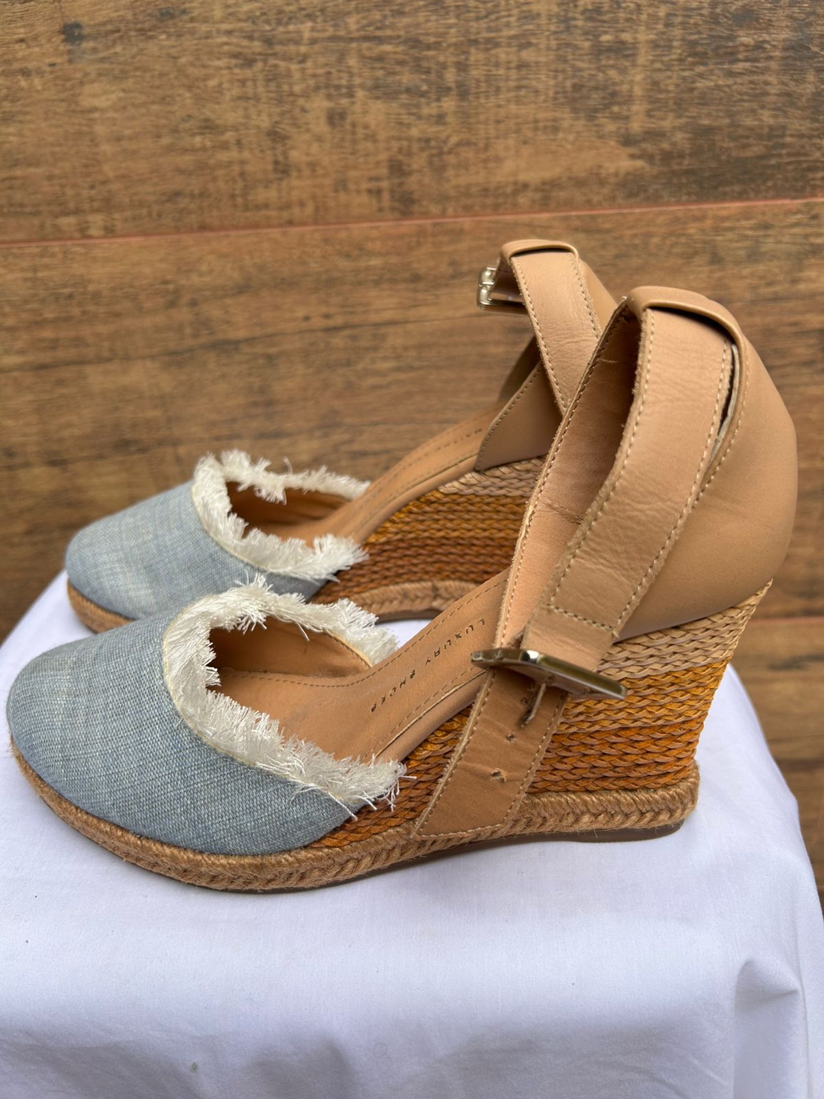 Sapato Mattie Luxury – Elegância com Toque Artesanal - Nr 37